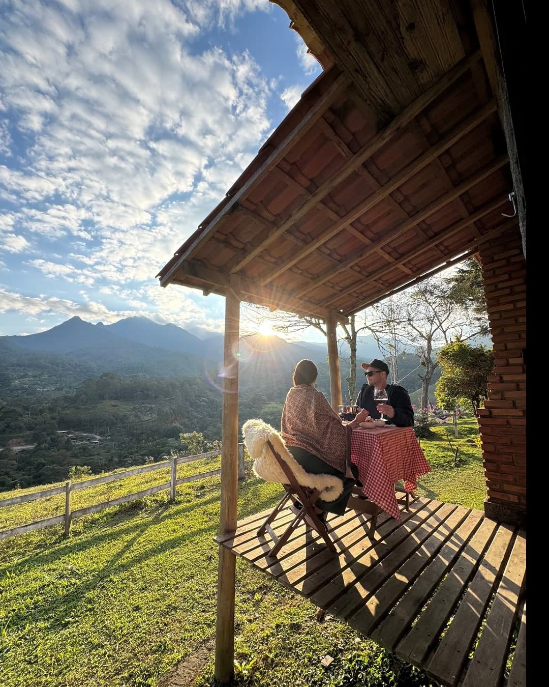 Varanda com vista para a serra